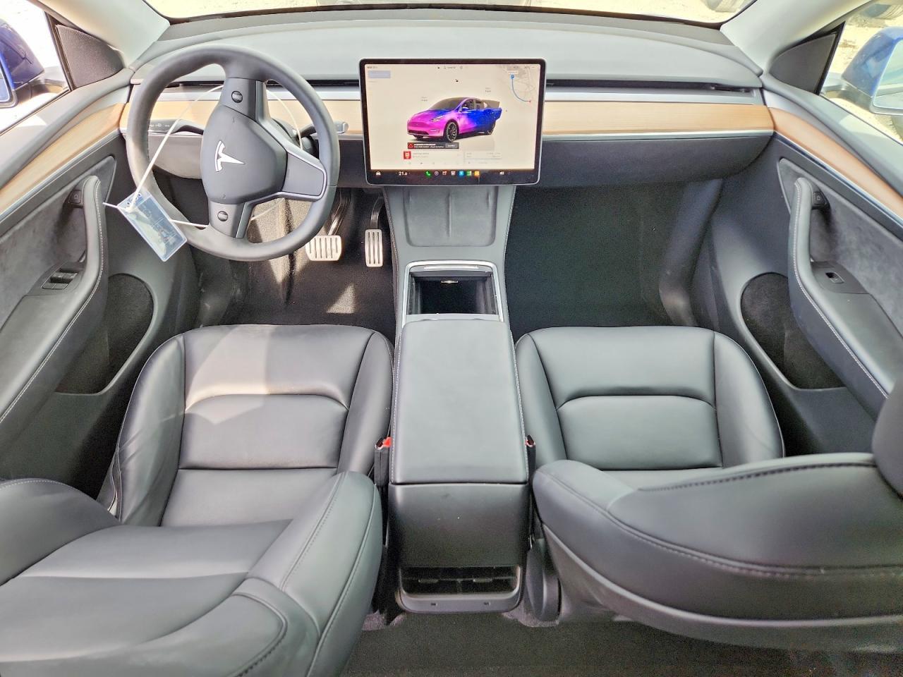 2024 Tesla Model Y - zdjęcie 8