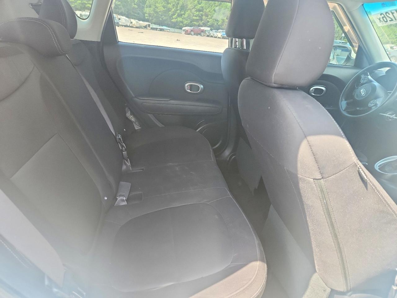2016 Kia Soul Base - zdjęcie 11