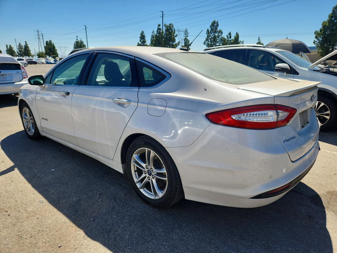 2016 Ford Fusion Titanium Hev - zdjęcie 2