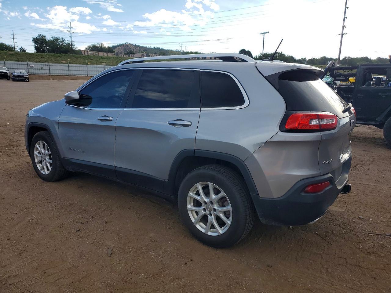 2015 Jeep Cherokee Latitude - zdjęcie 2