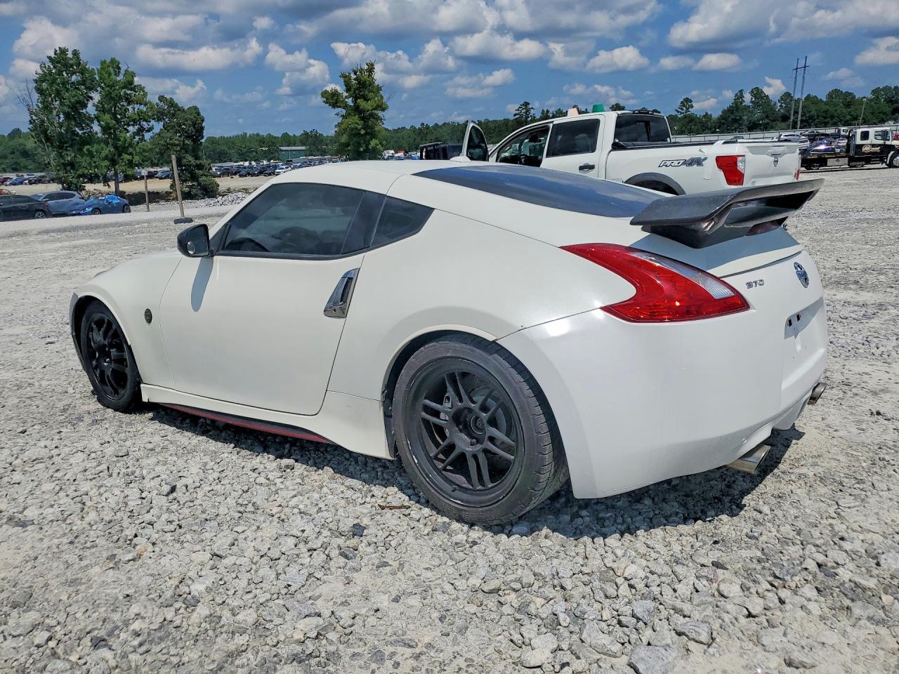 2018 Nissan 370Z Nismo - zdjęcie 2