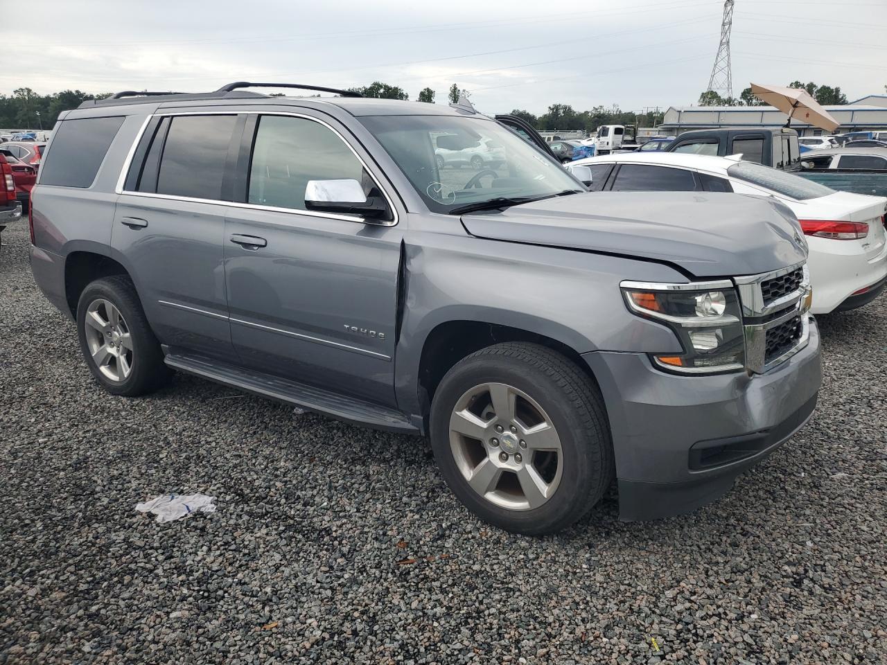 2019 Chevrolet Tahoe C1500 Ls - zdjęcie 4