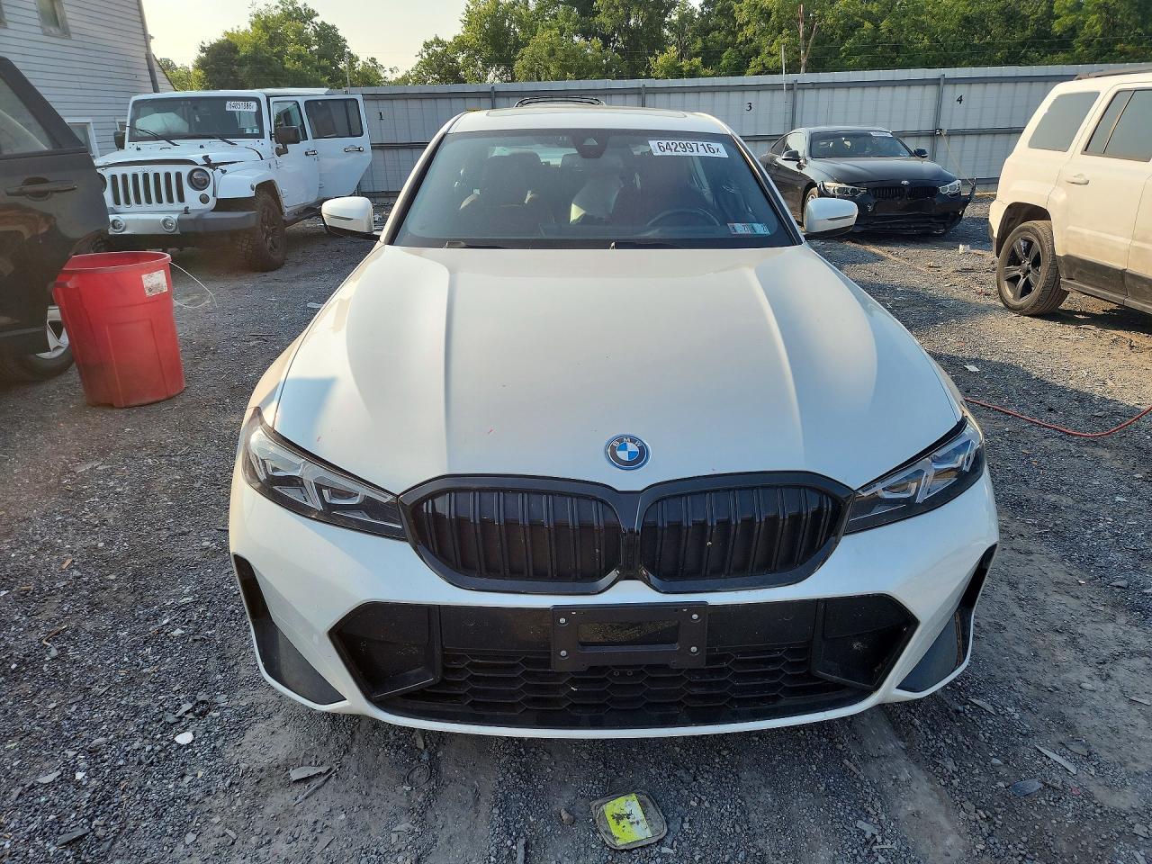 2023 BMW 330Xe - zdjęcie 5