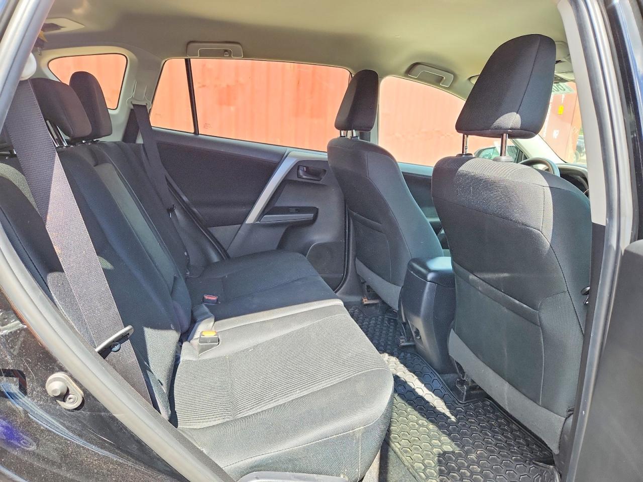 2018 Toyota Rav4 Le - zdjęcie 11