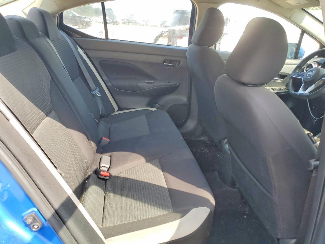 2021 Nissan Versa Sv - zdjęcie 10