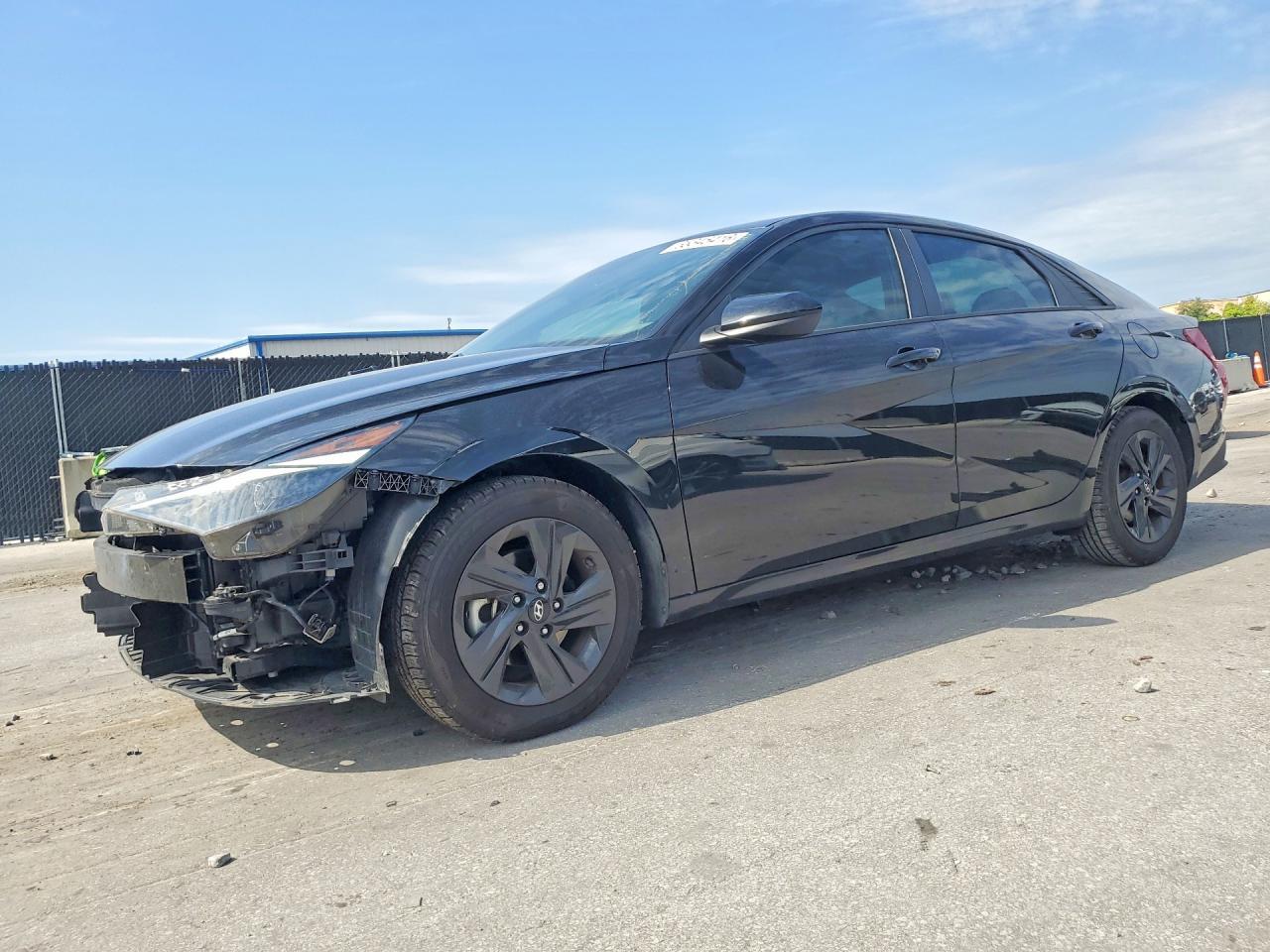 2021 Hyundai Elantra Sel - zdjęcie główne