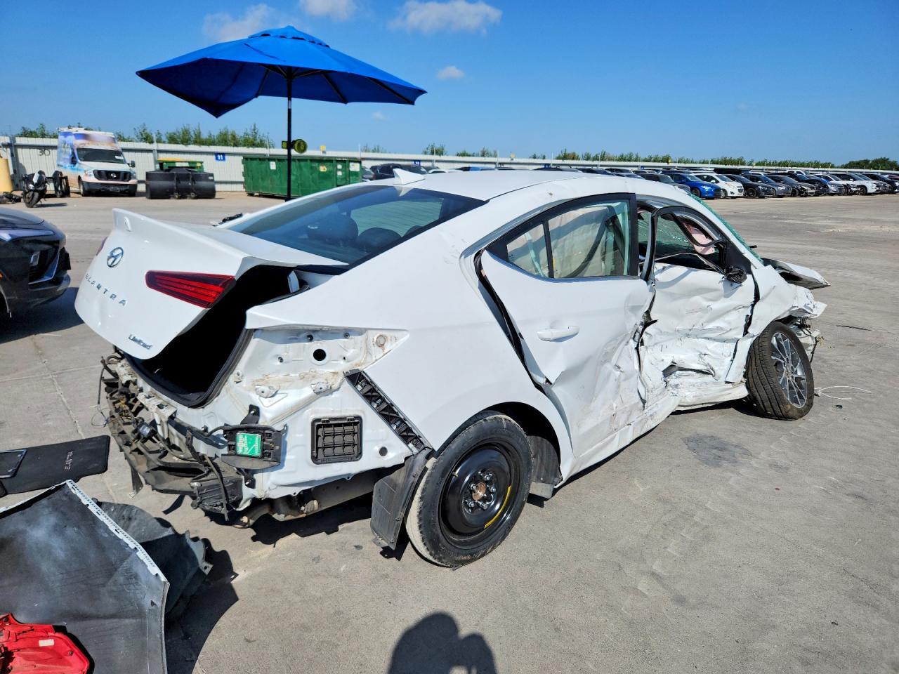 2019 Hyundai Elantra Limited - zdjęcie 3