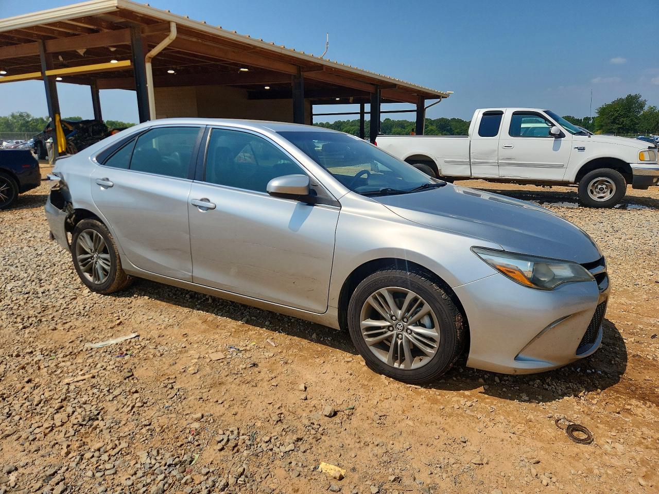 2017 Toyota Camry Se - zdjęcie 4