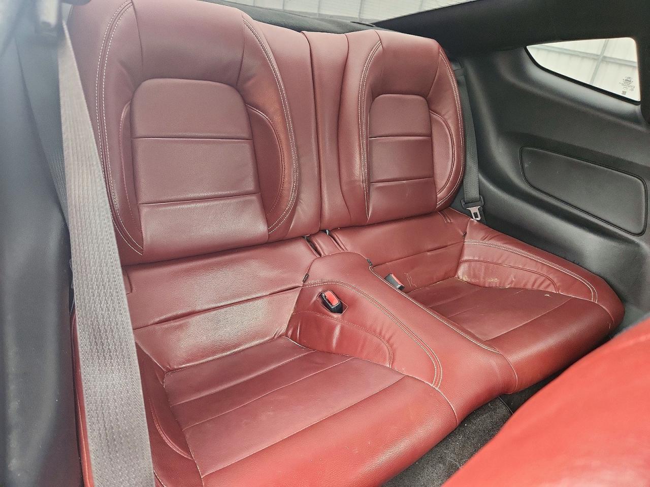 2015 Ford Mustang - zdjęcie 10