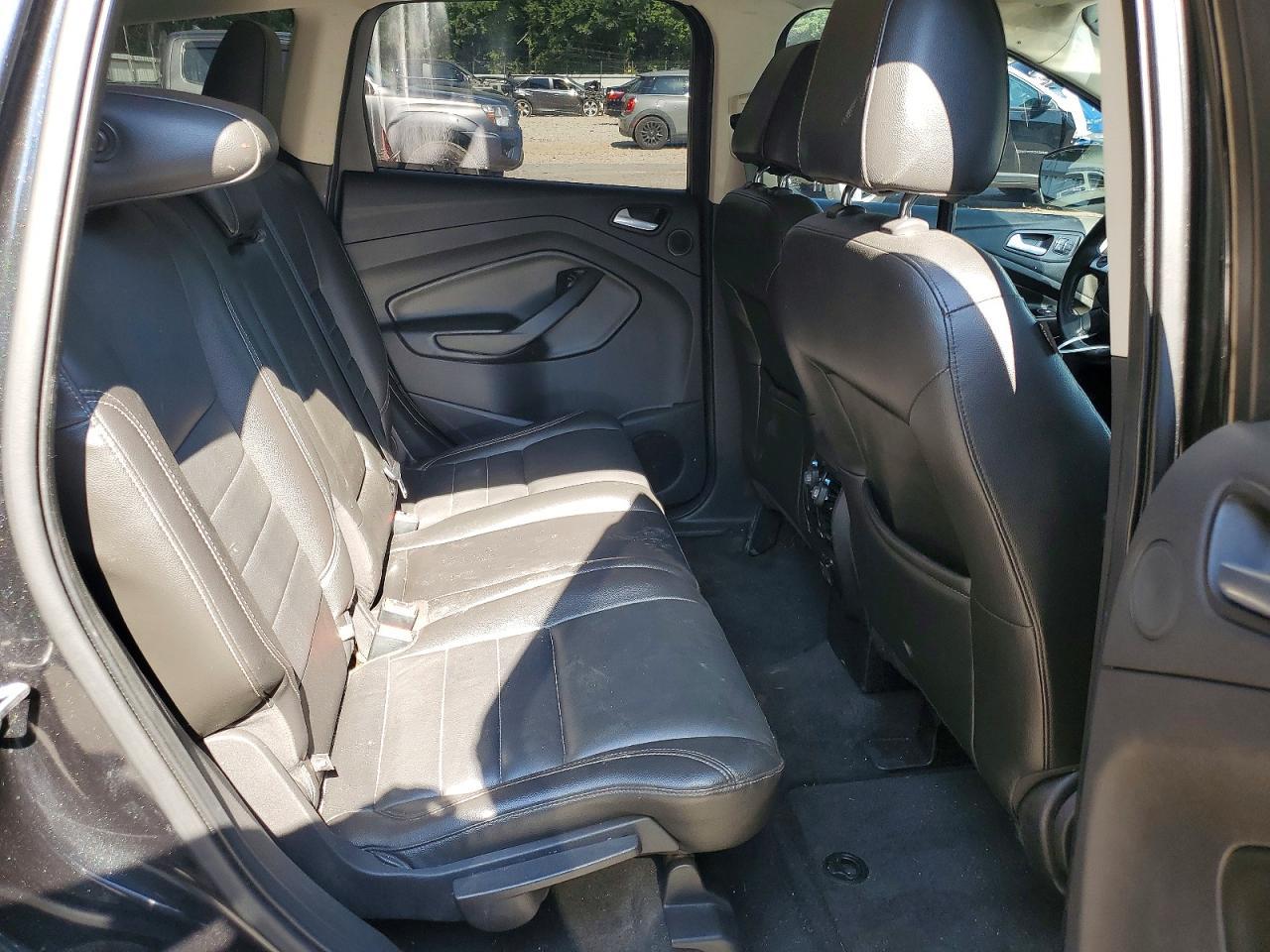2014 Ford Escape Titanium - zdjęcie 11