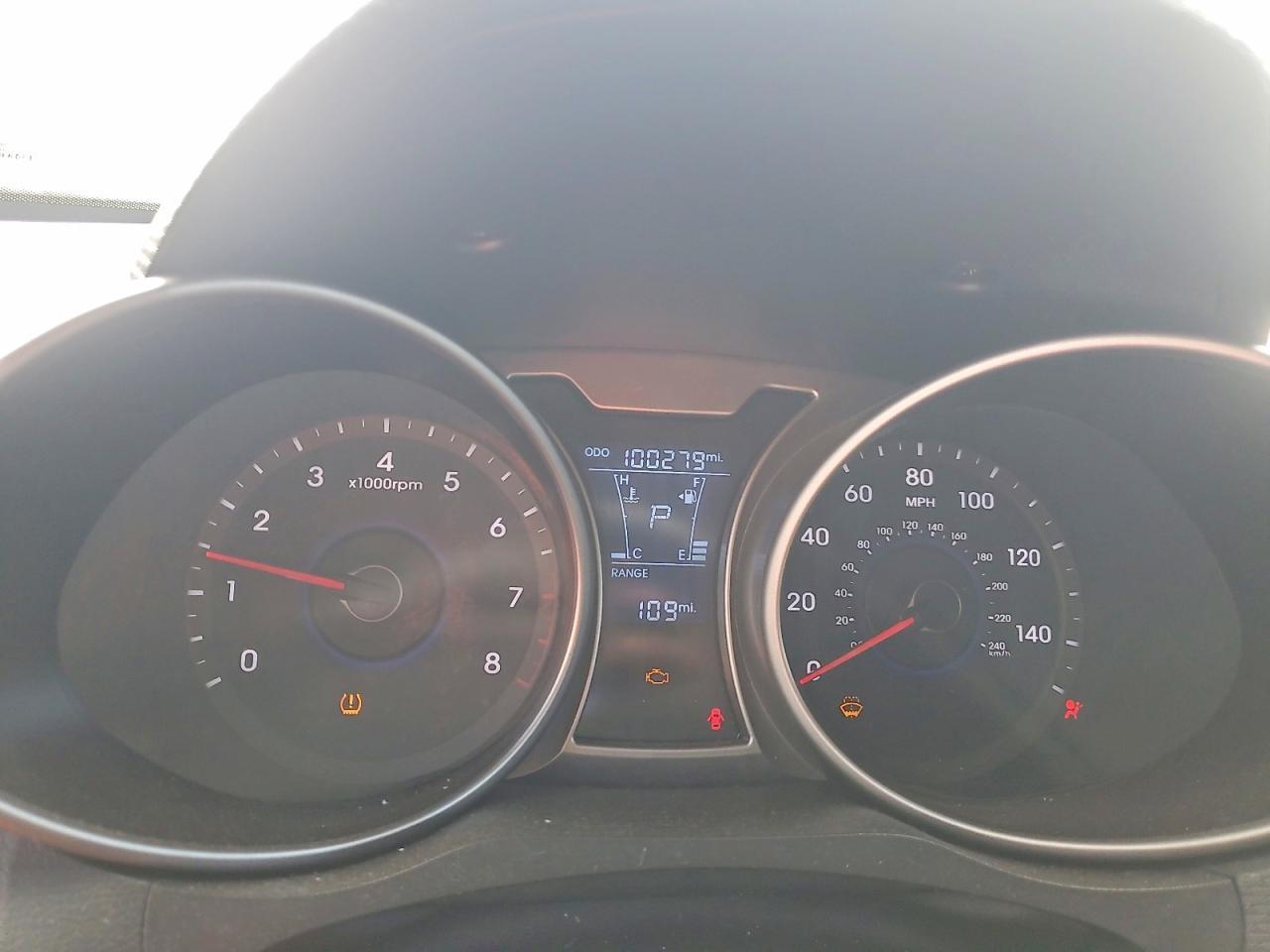 2016 Hyundai Veloster Base - zdjęcie 9