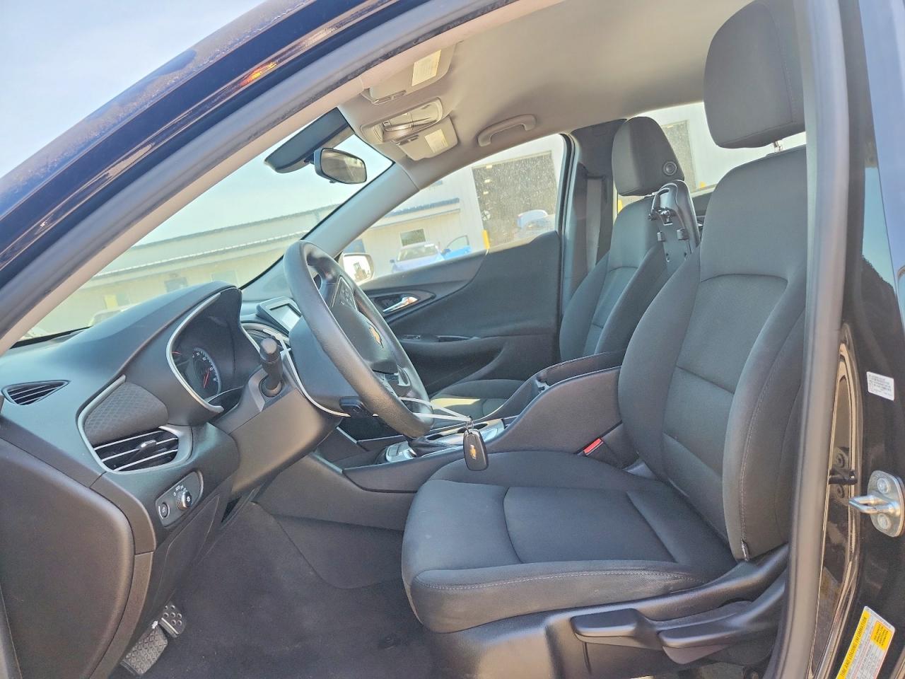 2016 Chevrolet Malibu Ls - zdjęcie 7