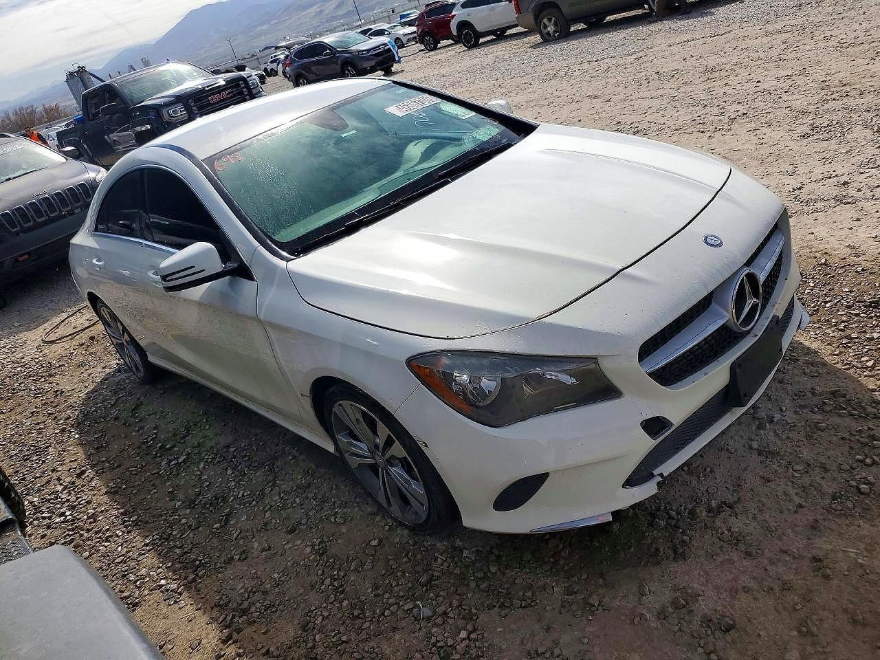 2017 Mercedes-Benz Cla 250 - zdjęcie 4