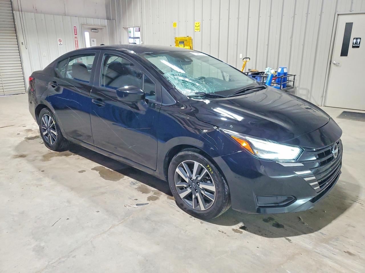 2025 Nissan Versa Sv - zdjęcie 4