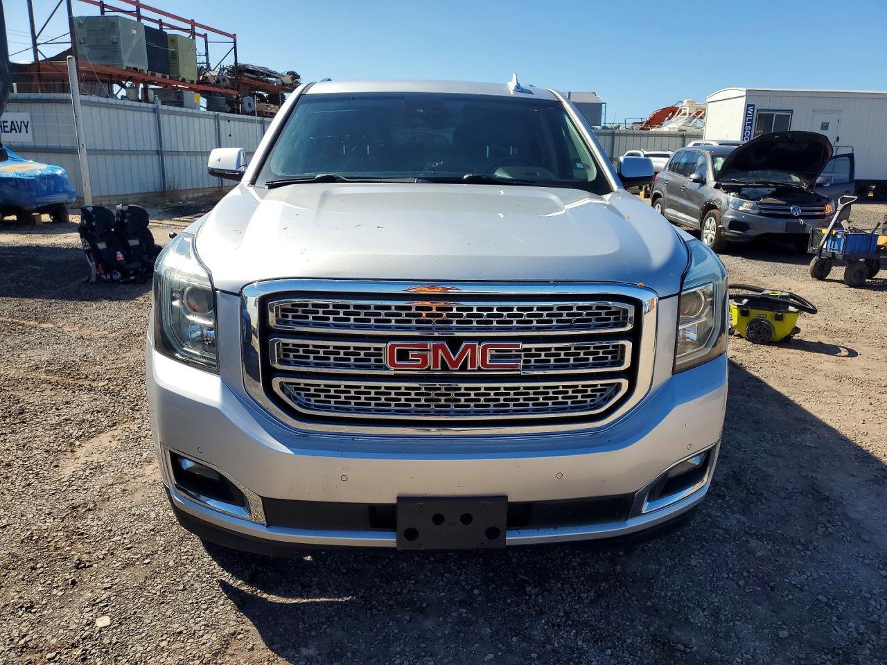 2019 GMC Yukon Xl K1500 Slt - zdjęcie 5