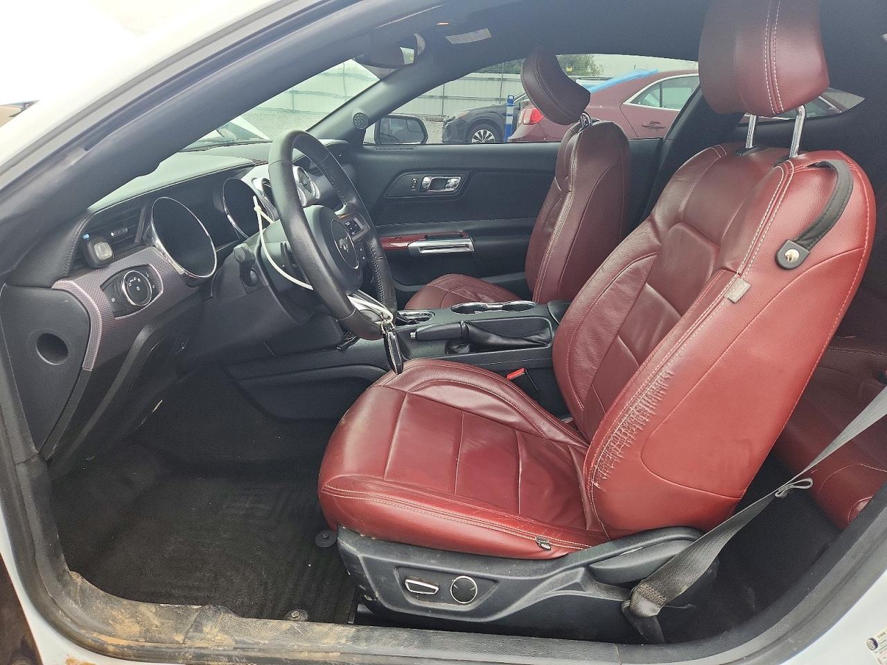 2015 Ford Mustang - zdjęcie 7