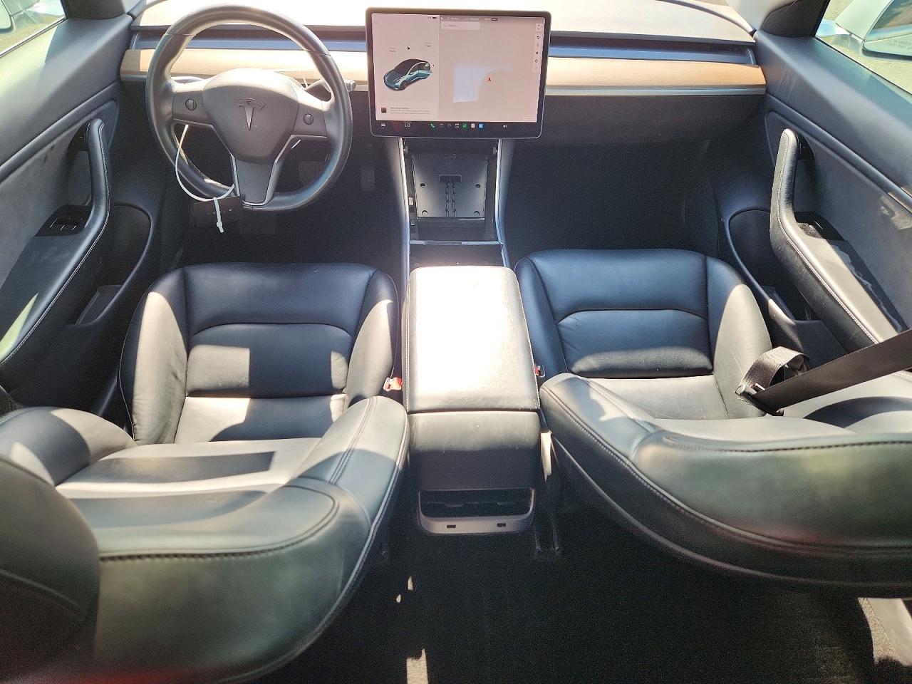 2019 Tesla Model 3 - zdjęcie 8