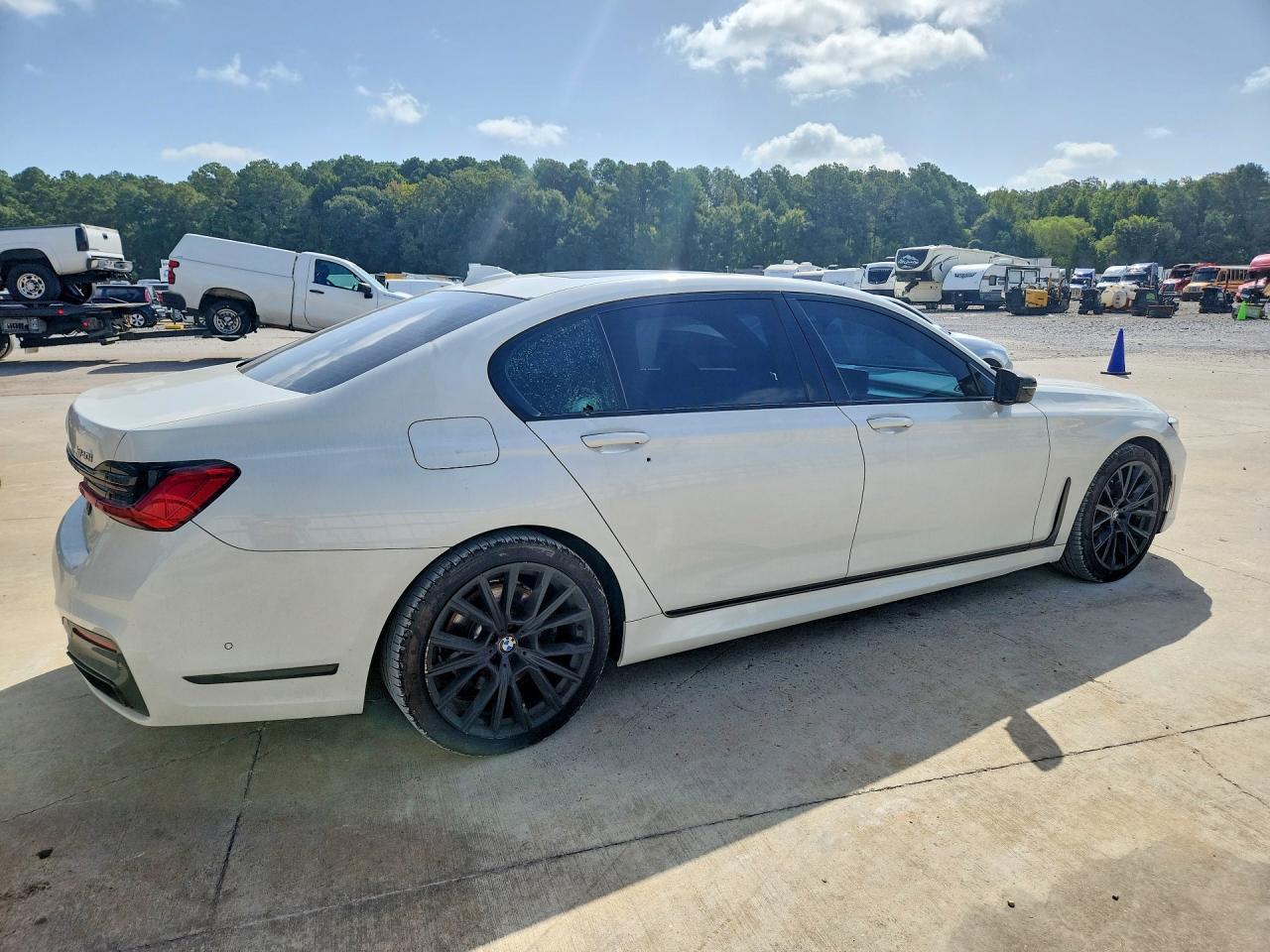 2021 BMW 740 I - zdjęcie 3