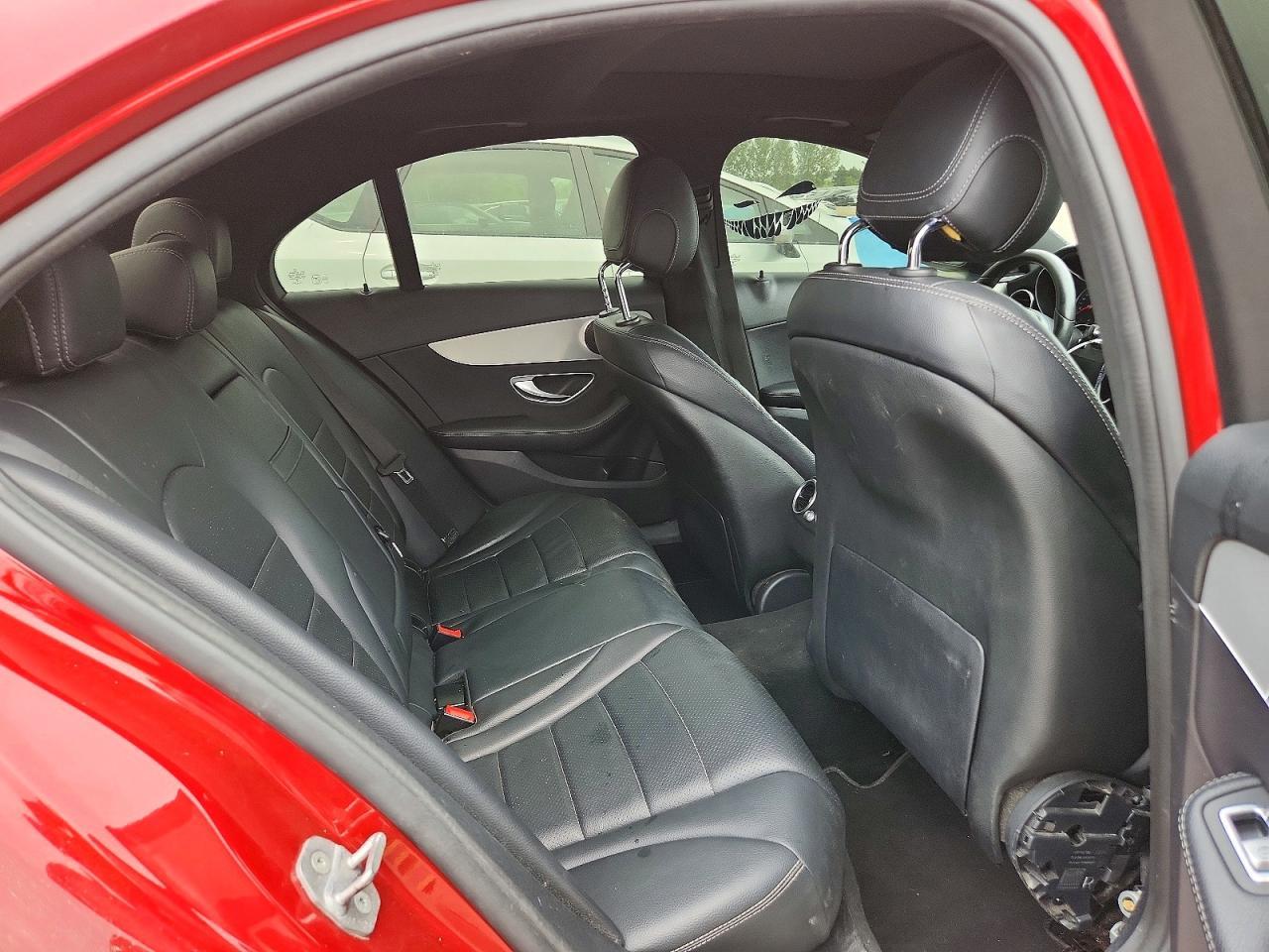 2018 Mercedes-Benz C 300 4Matic - zdjęcie 10