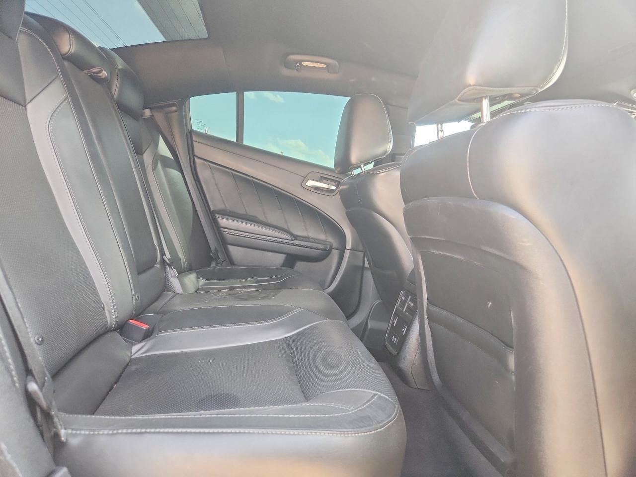 2019 Dodge Charger Sxt - zdjęcie 10