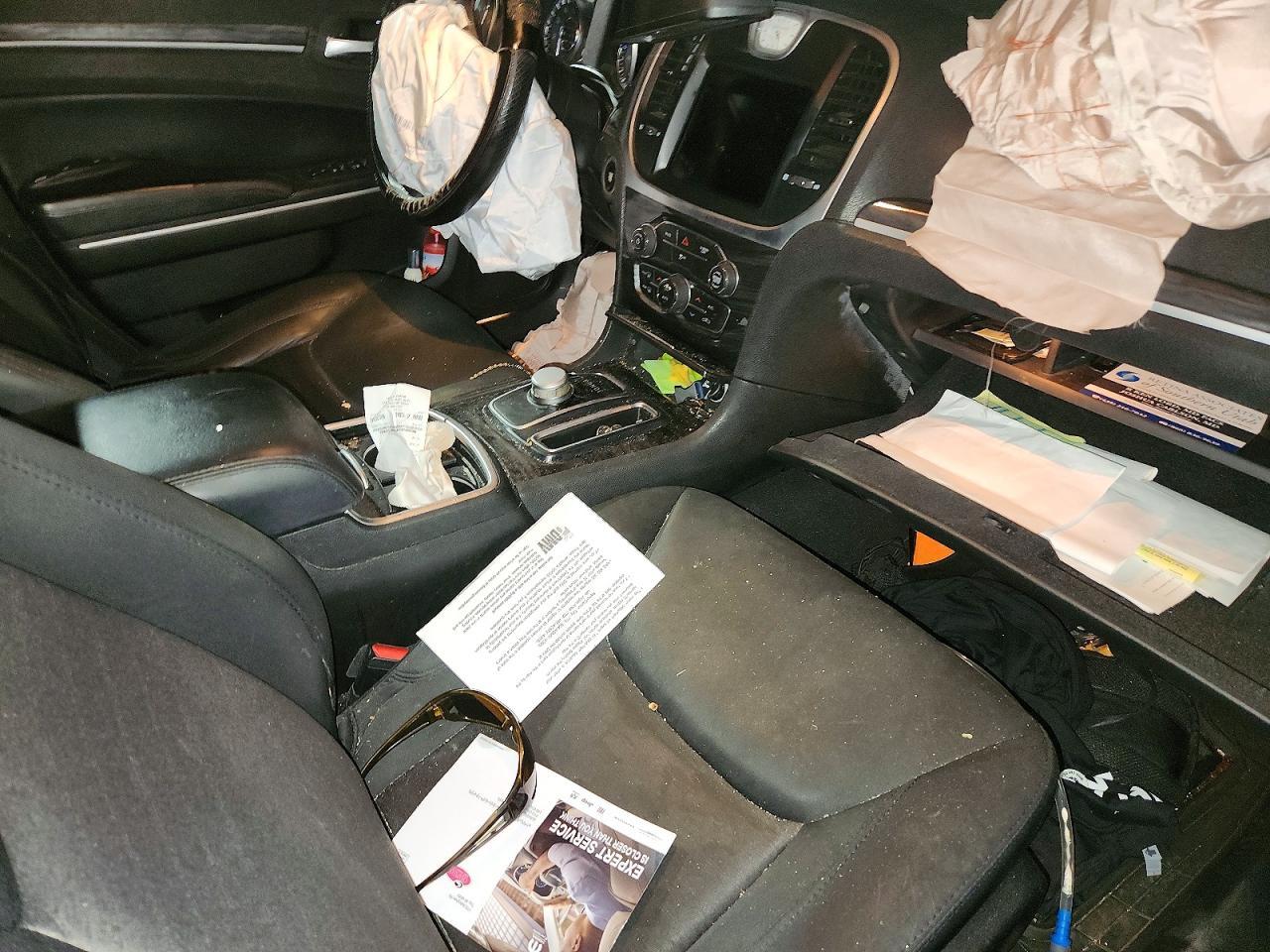 2019 Chrysler 300 Lx - zdjęcie 13