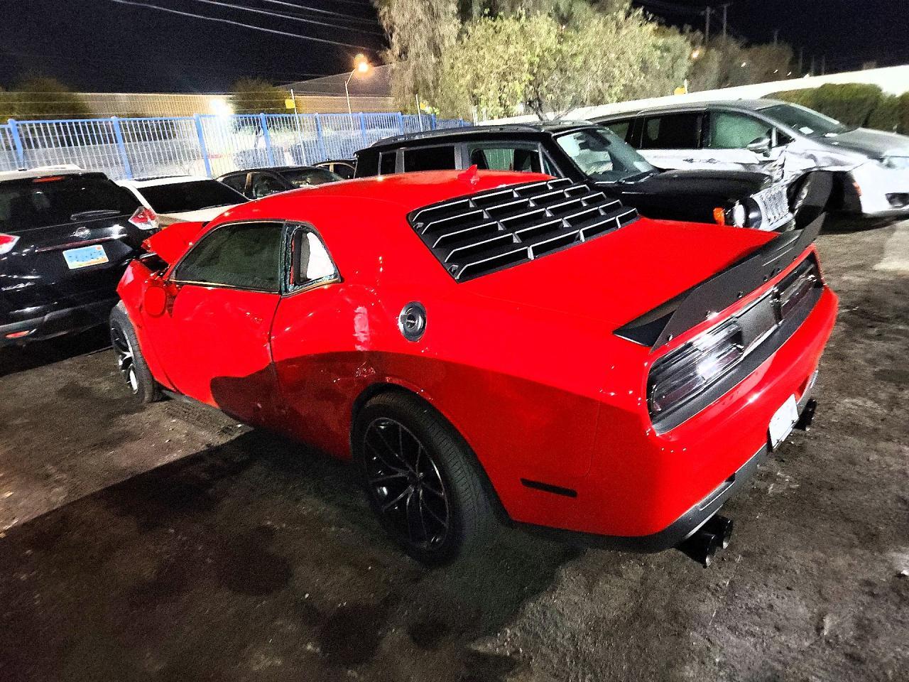 2016 Dodge Challenger R/T Scat Pack - zdjęcie 2