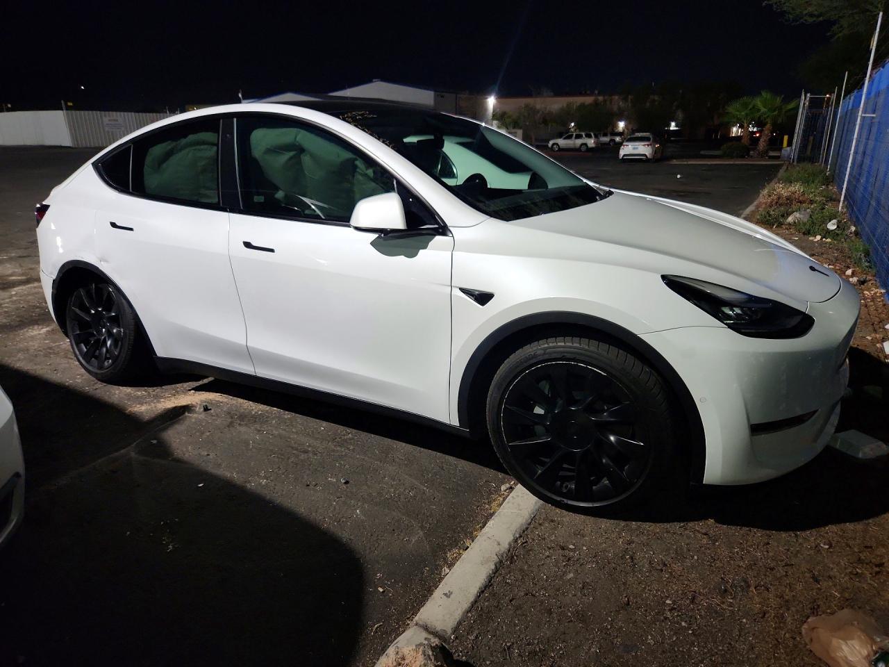 2022 Tesla Model Y - zdjęcie 4