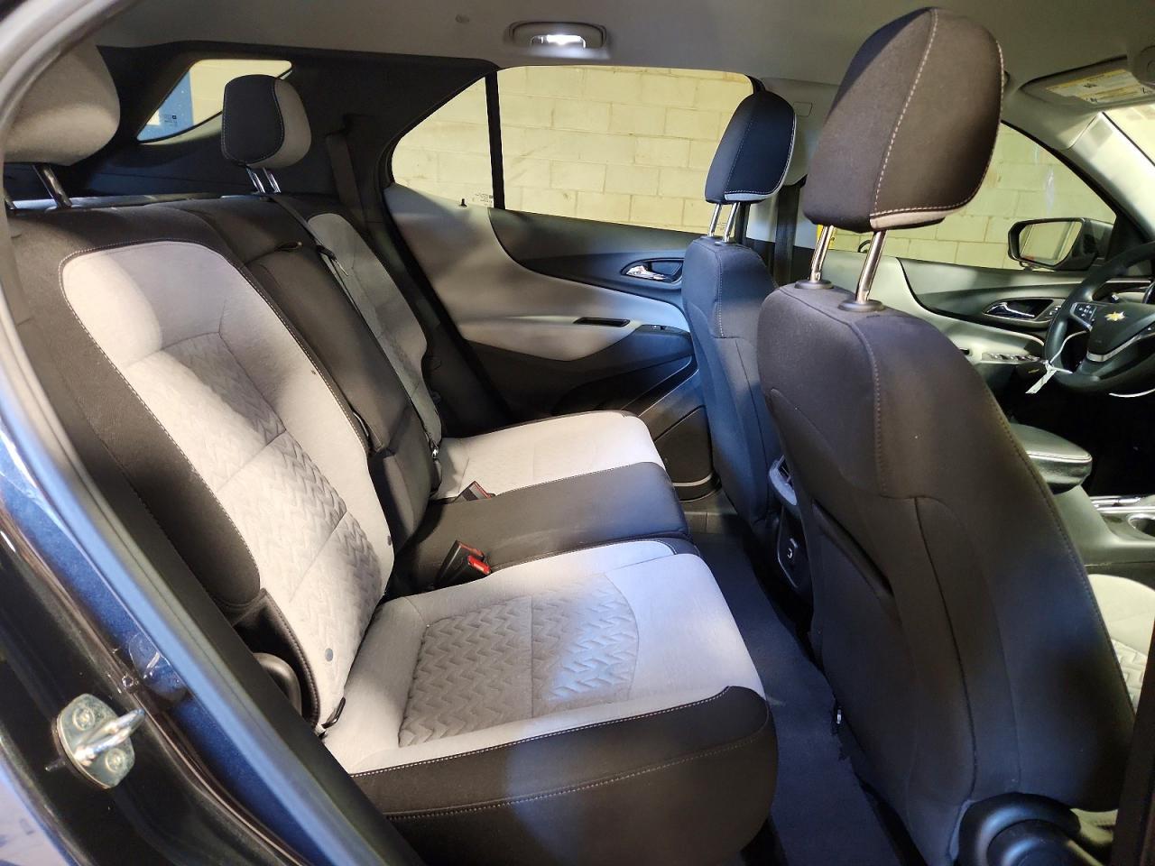 2022 Chevrolet Equinox Ls - zdjęcie 10