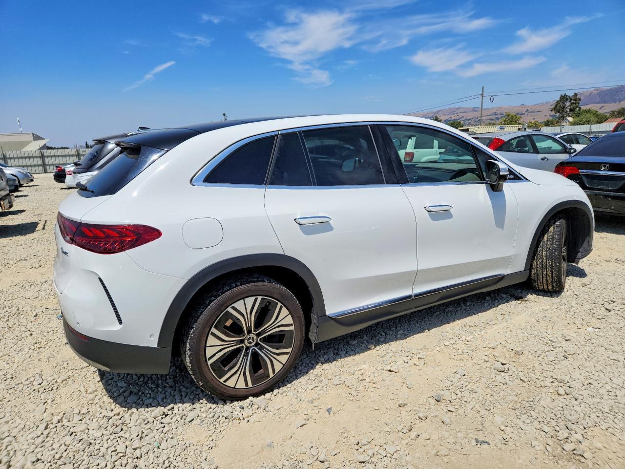 2023 Mercedes-Benz Eqe Suv 350 4Matic - zdjęcie 3