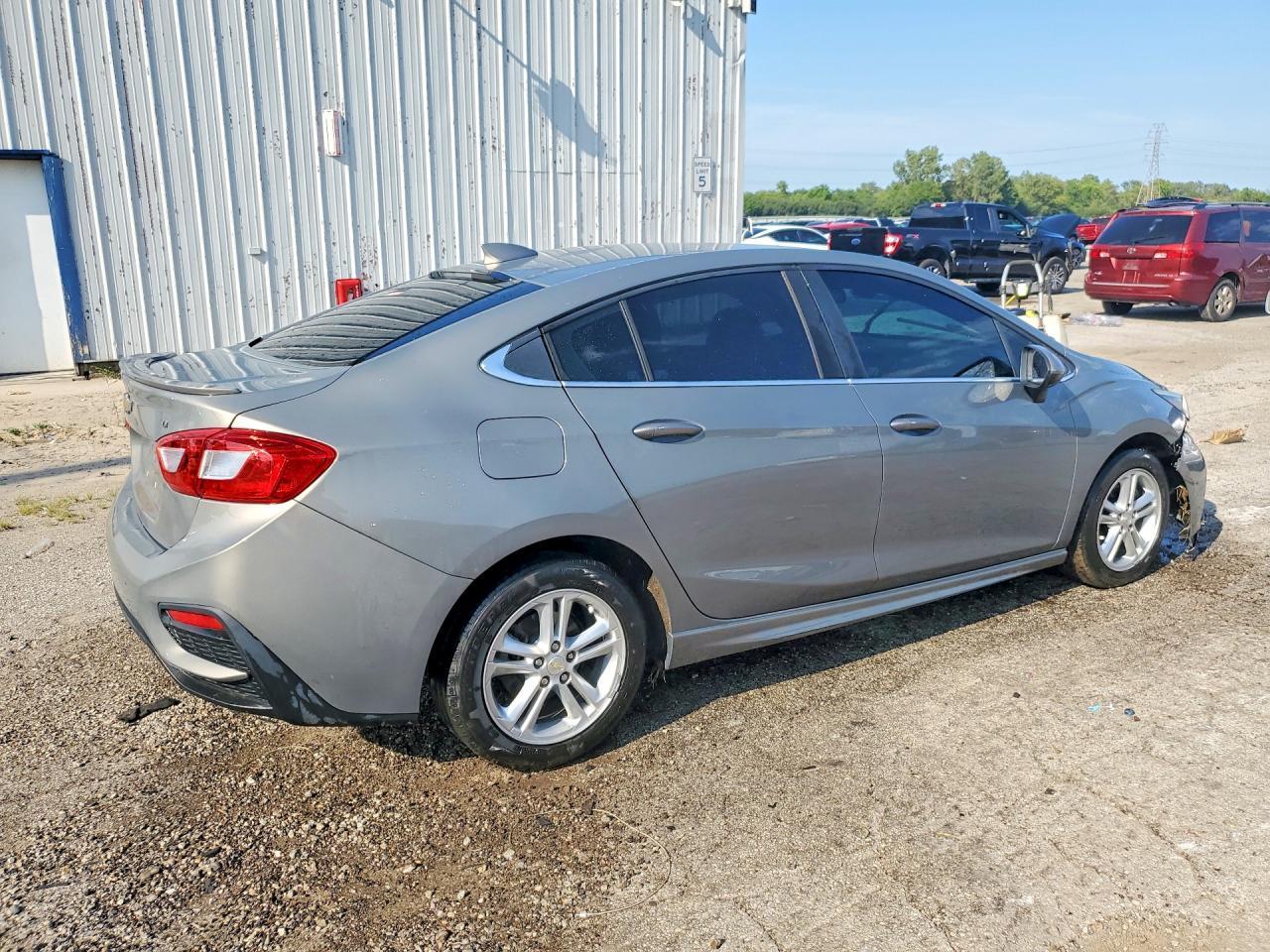 2017 Chevrolet Cruze Lt - zdjęcie 3