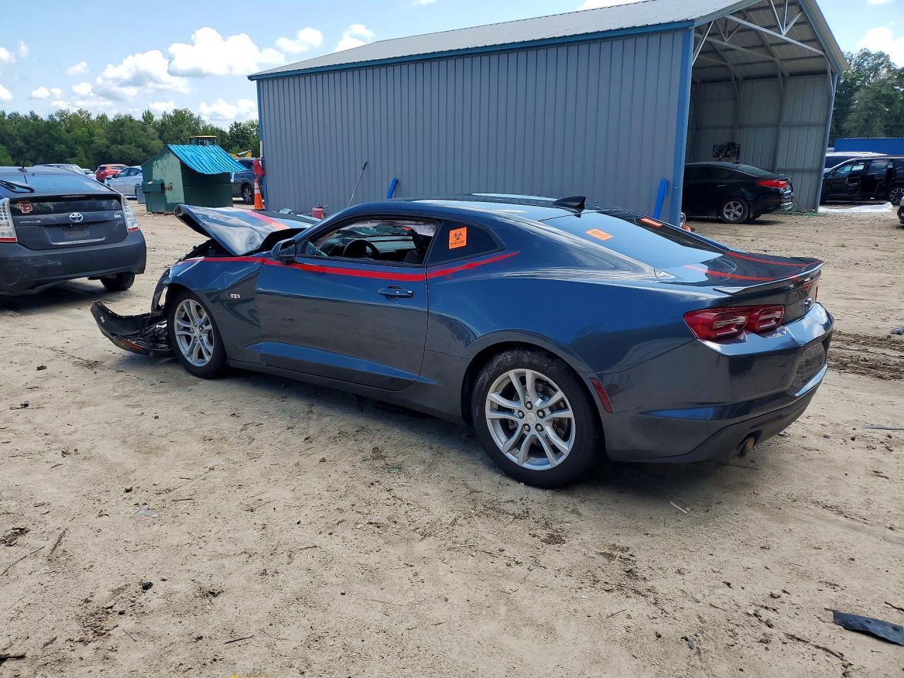 2022 Chevrolet Camaro Ls - zdjęcie 2
