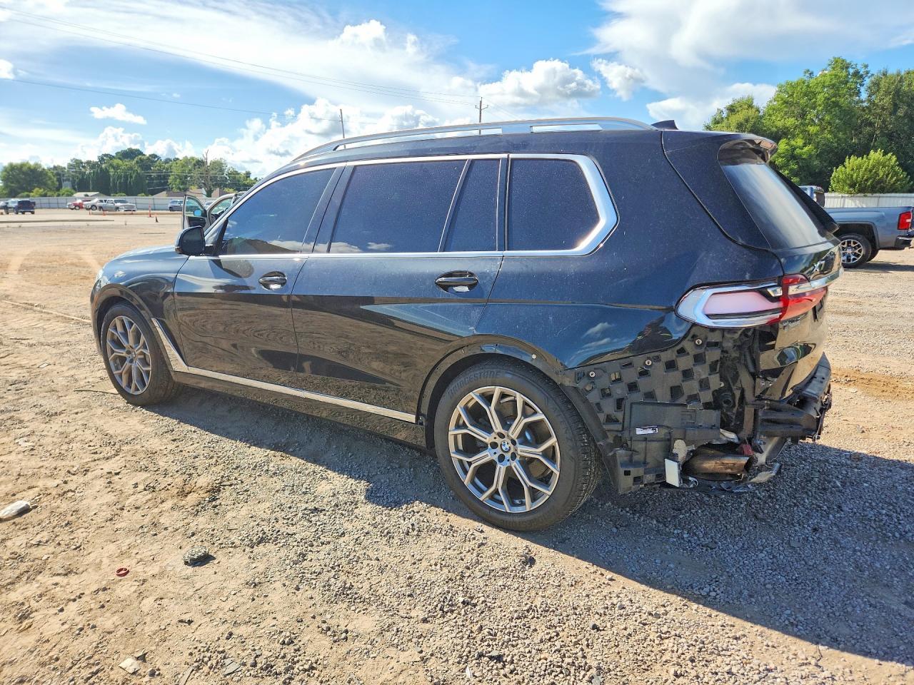 2019 BMW X7 xDrive40I - zdjęcie 2