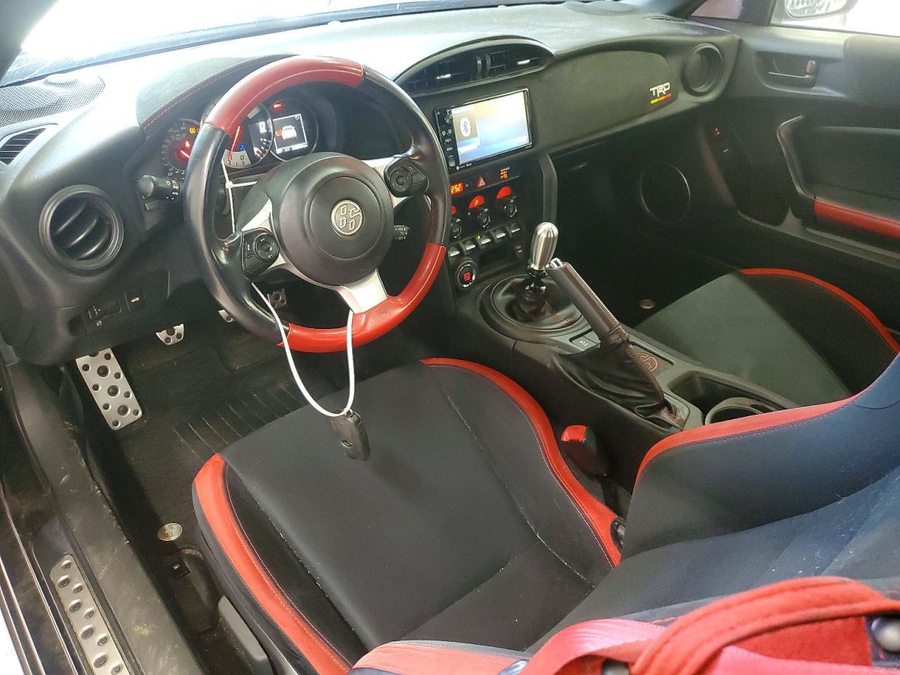 2019 Toyota 86 - zdjęcie 8