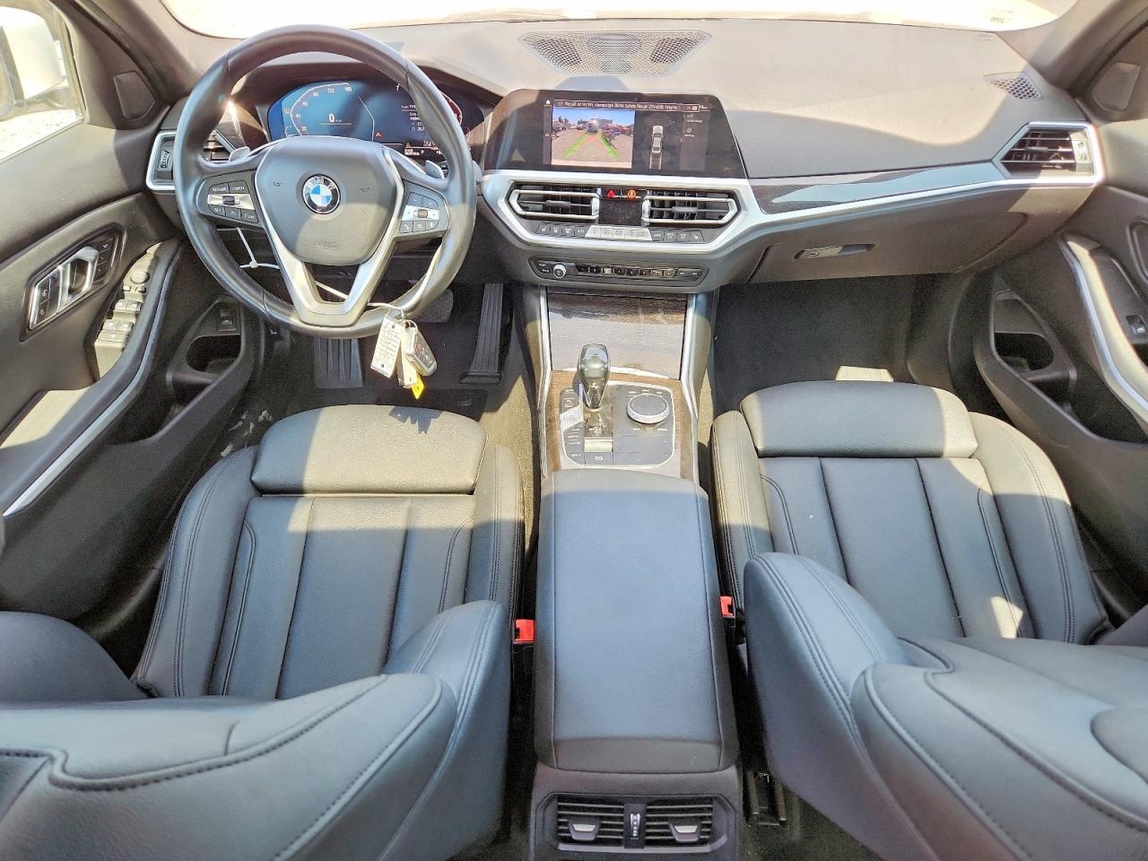 2020 BMW Seria 3 330i - zdjęcie 8