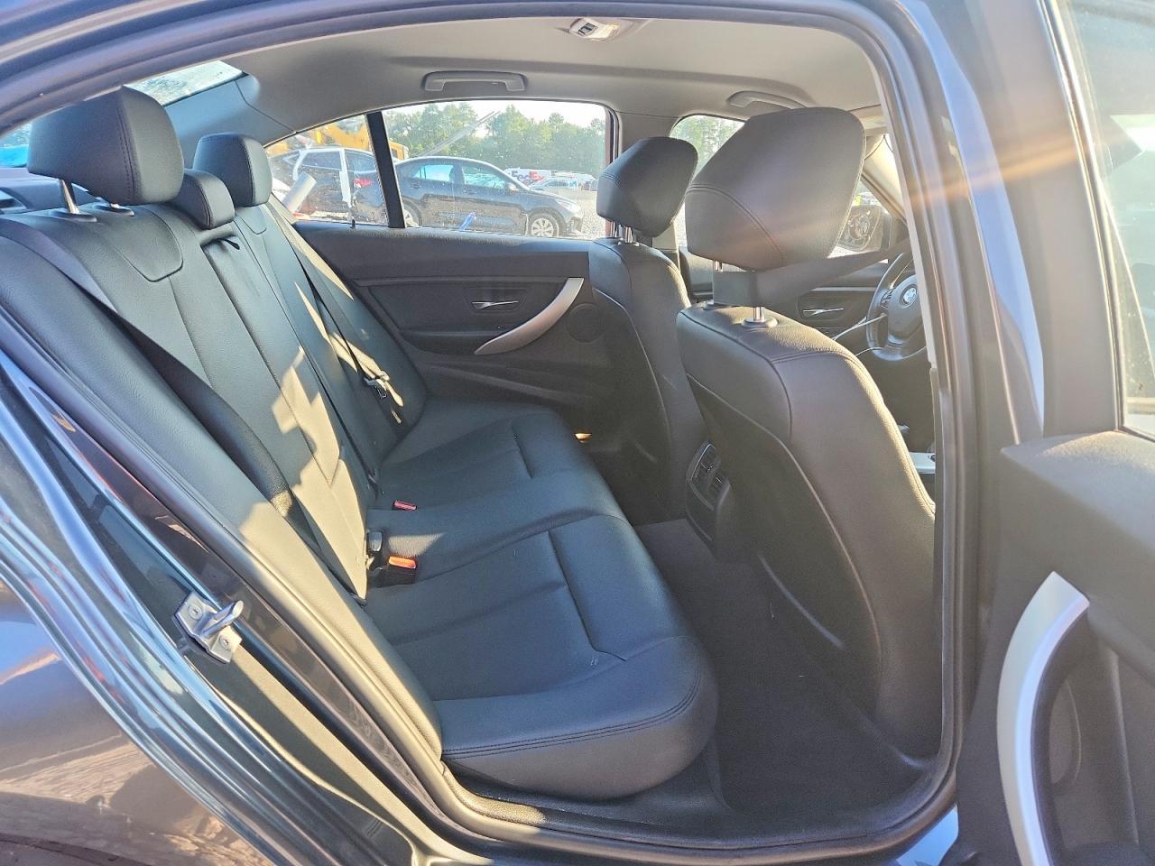 2017 BMW 320 I - zdjęcie 10