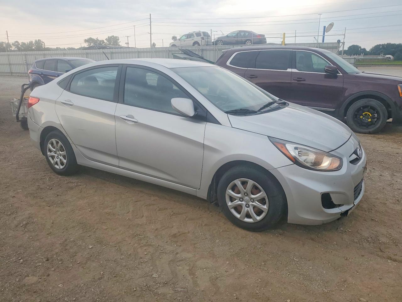 2013 Hyundai Accent Gls - zdjęcie 4