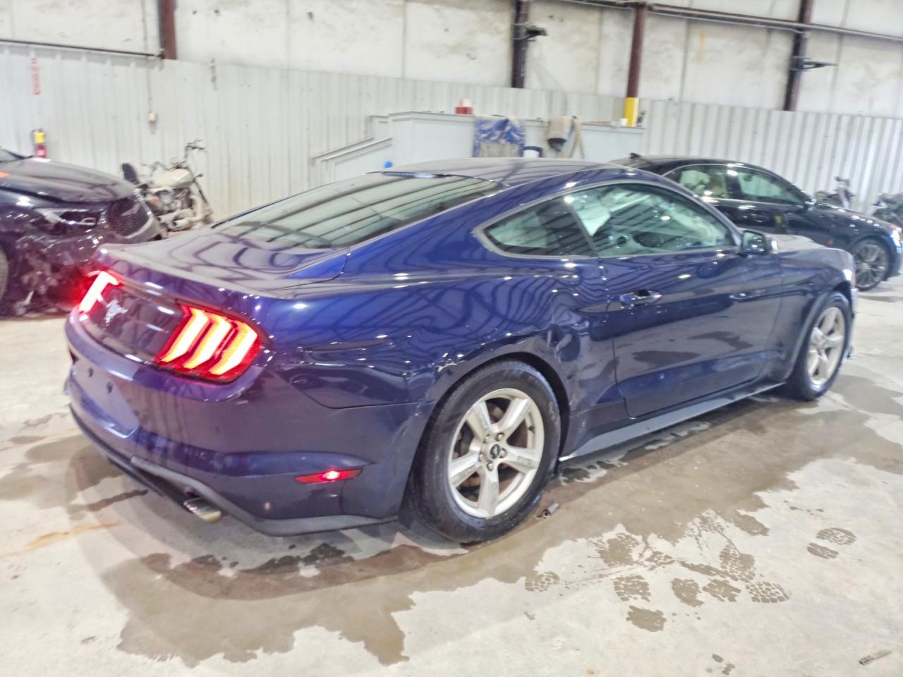 2018 Ford Mustang - zdjęcie 3