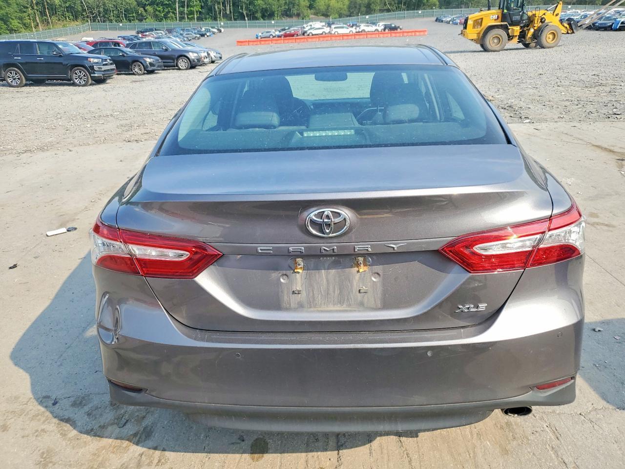 2018 Toyota Camry Xle - zdjęcie 6