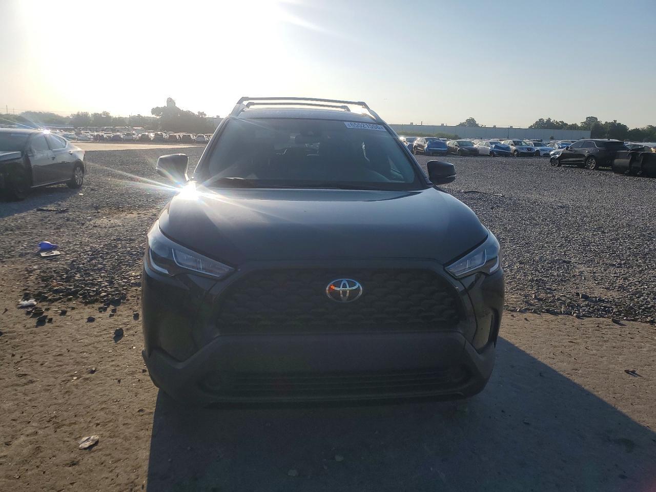 2022 Toyota Corolla Cross Le - zdjęcie 5