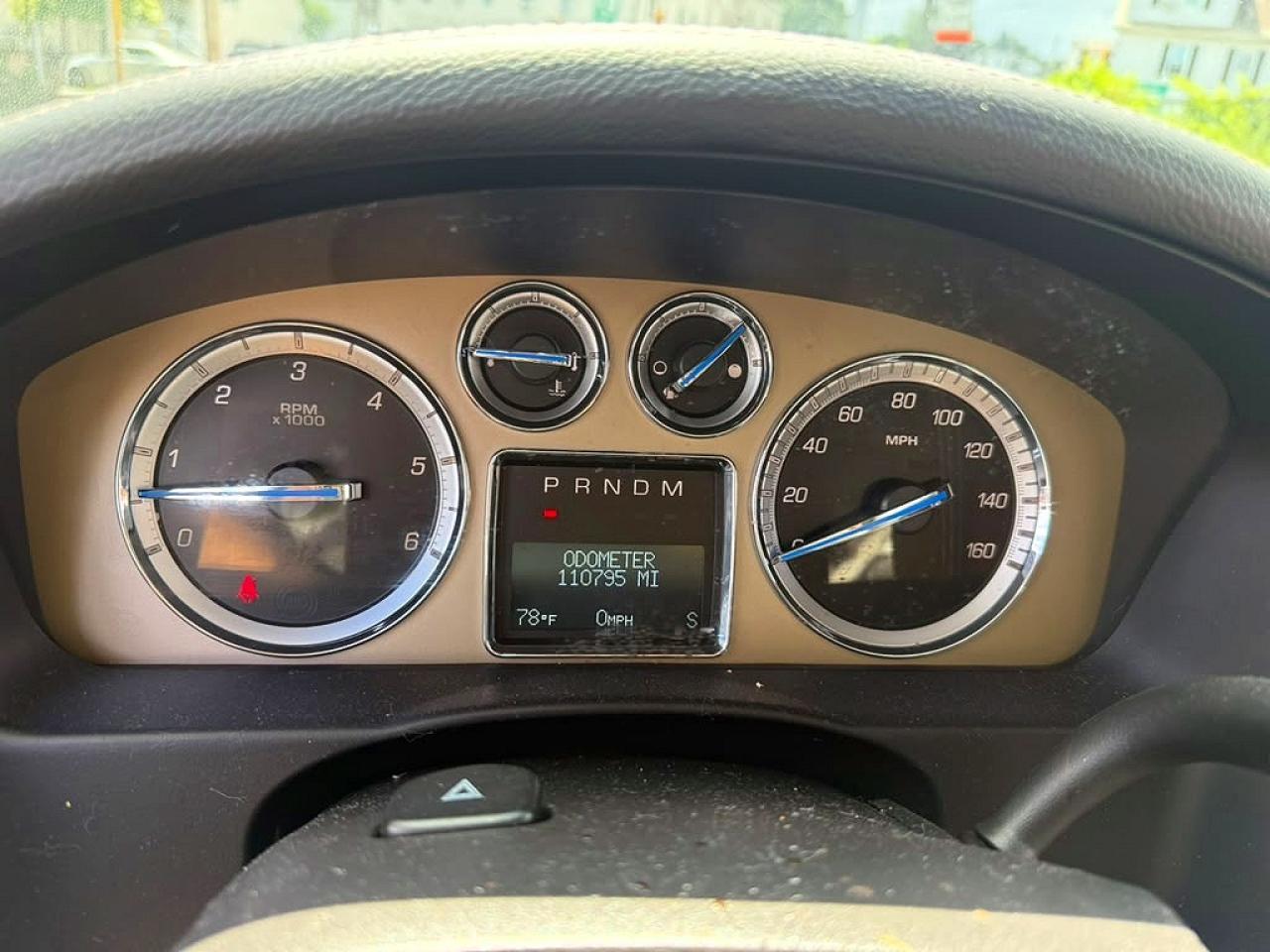 2014 Cadillac Escalade Platinum - zdjęcie 9