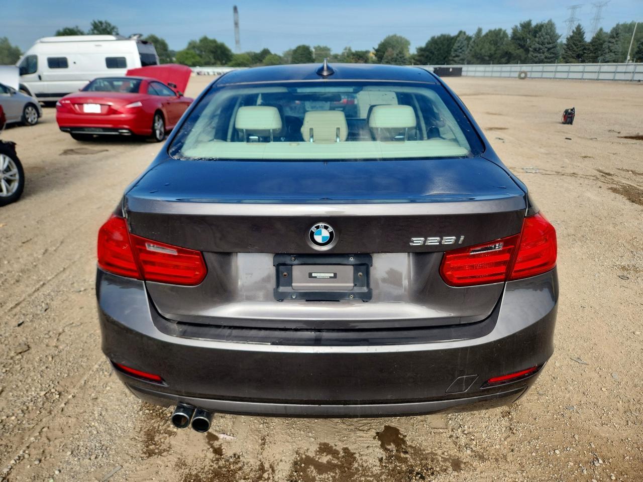 2013 BMW 328 I - zdjęcie 6