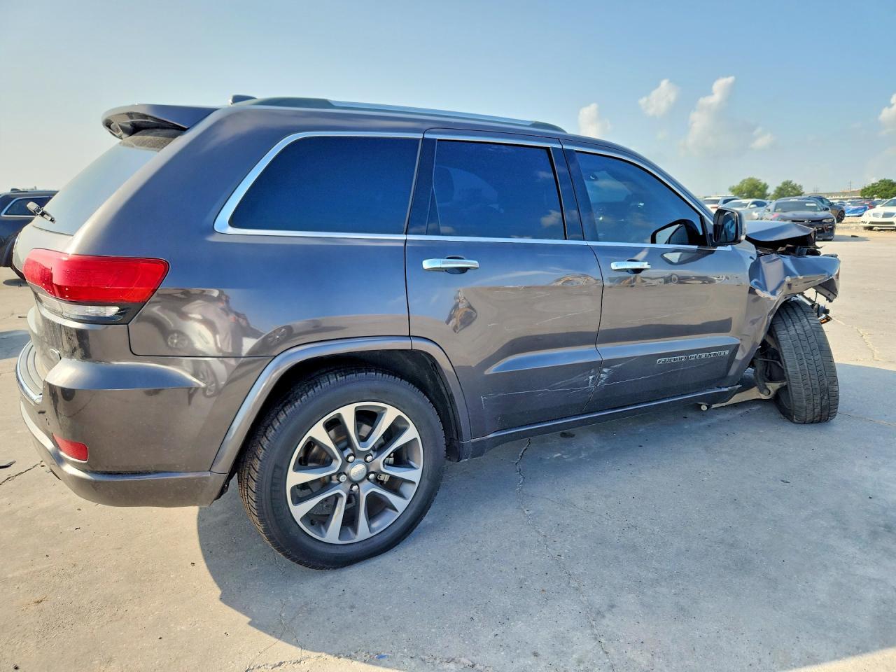 2018 Jeep Grand Cherokee Overland - zdjęcie 3