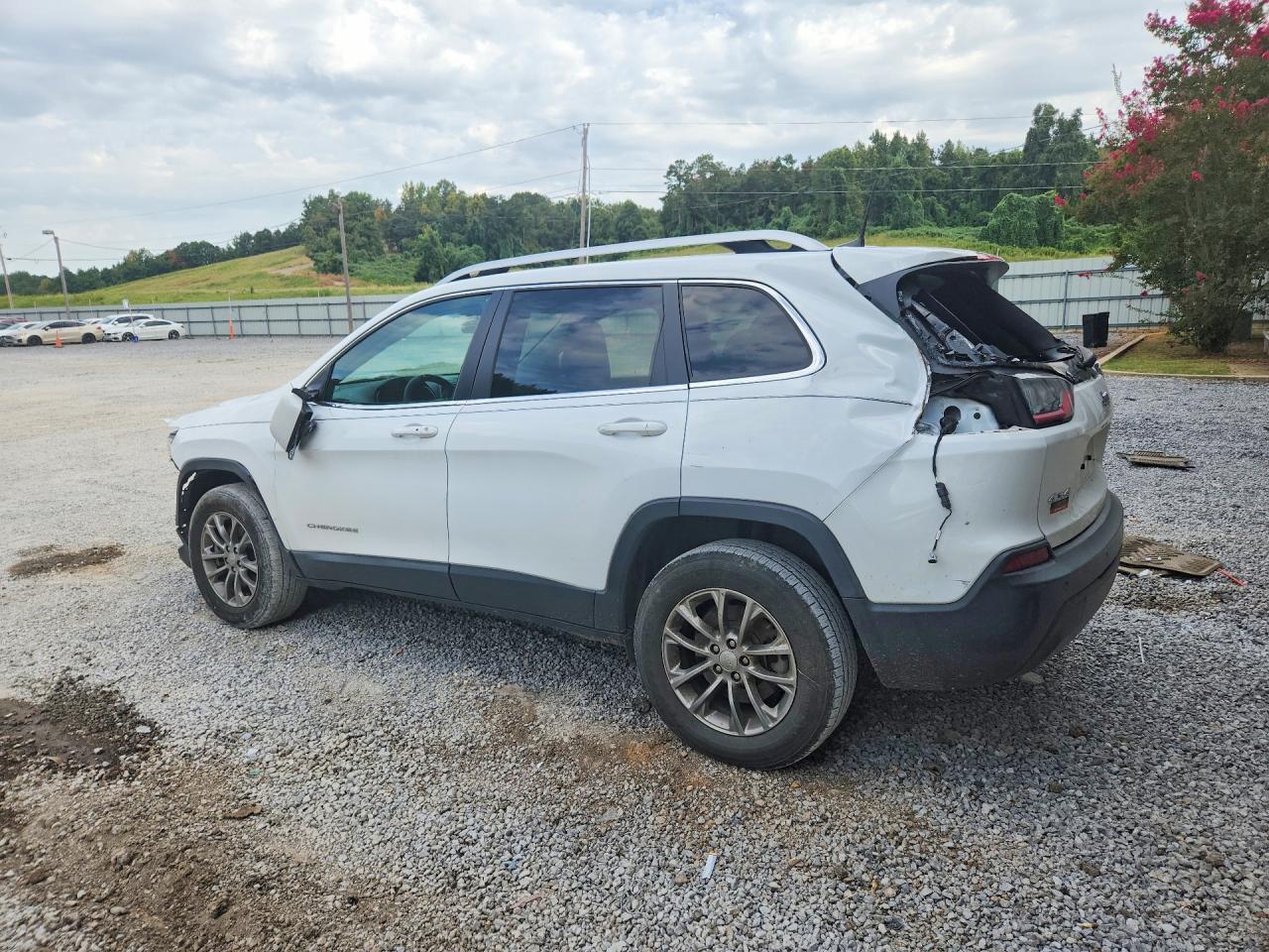2020 Jeep Cherokee Latitude Plus - zdjęcie 2