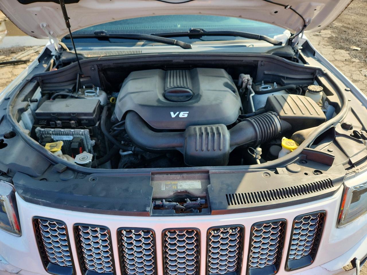 2015 Jeep Grand Cherokee Laredo - zdjęcie 12