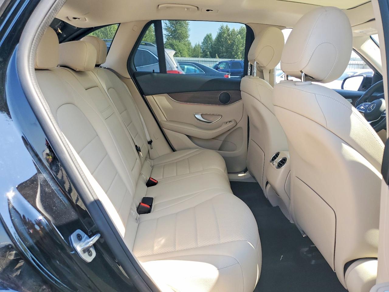 2022 Mercedes-Benz Glc 300 4Matic - zdjęcie 11