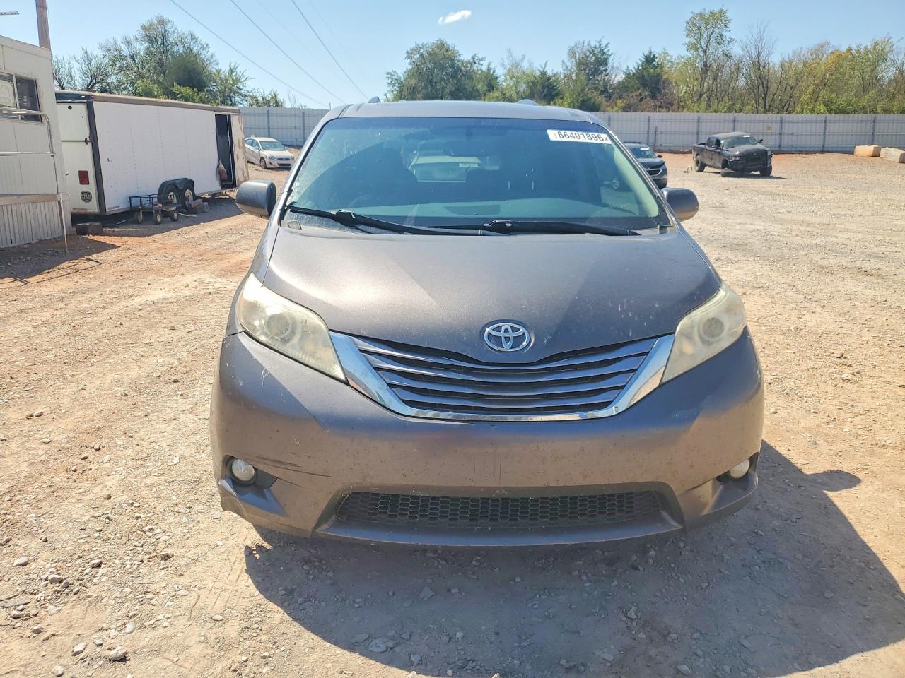2017 Toyota Sienna Xle 8-Passenger - zdjęcie 5