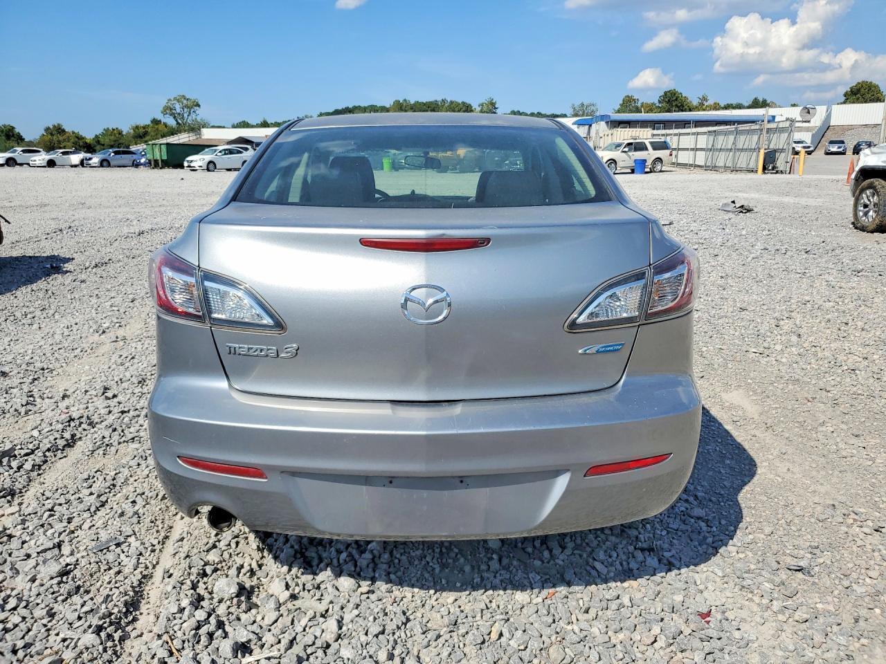 2013 Mazda 3 I - zdjęcie 6