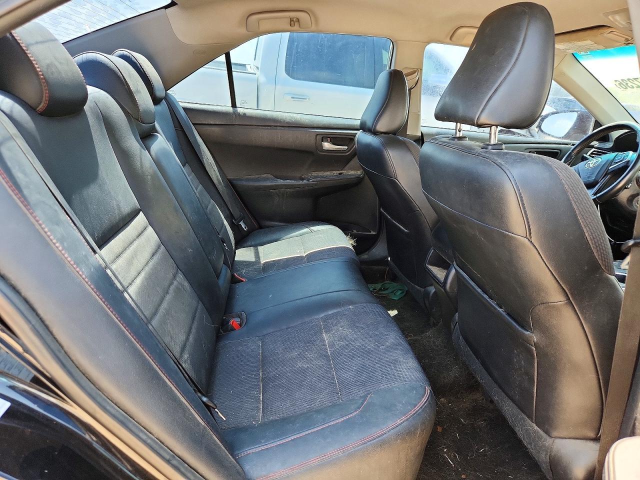 2016 Toyota Camry Se - zdjęcie 10