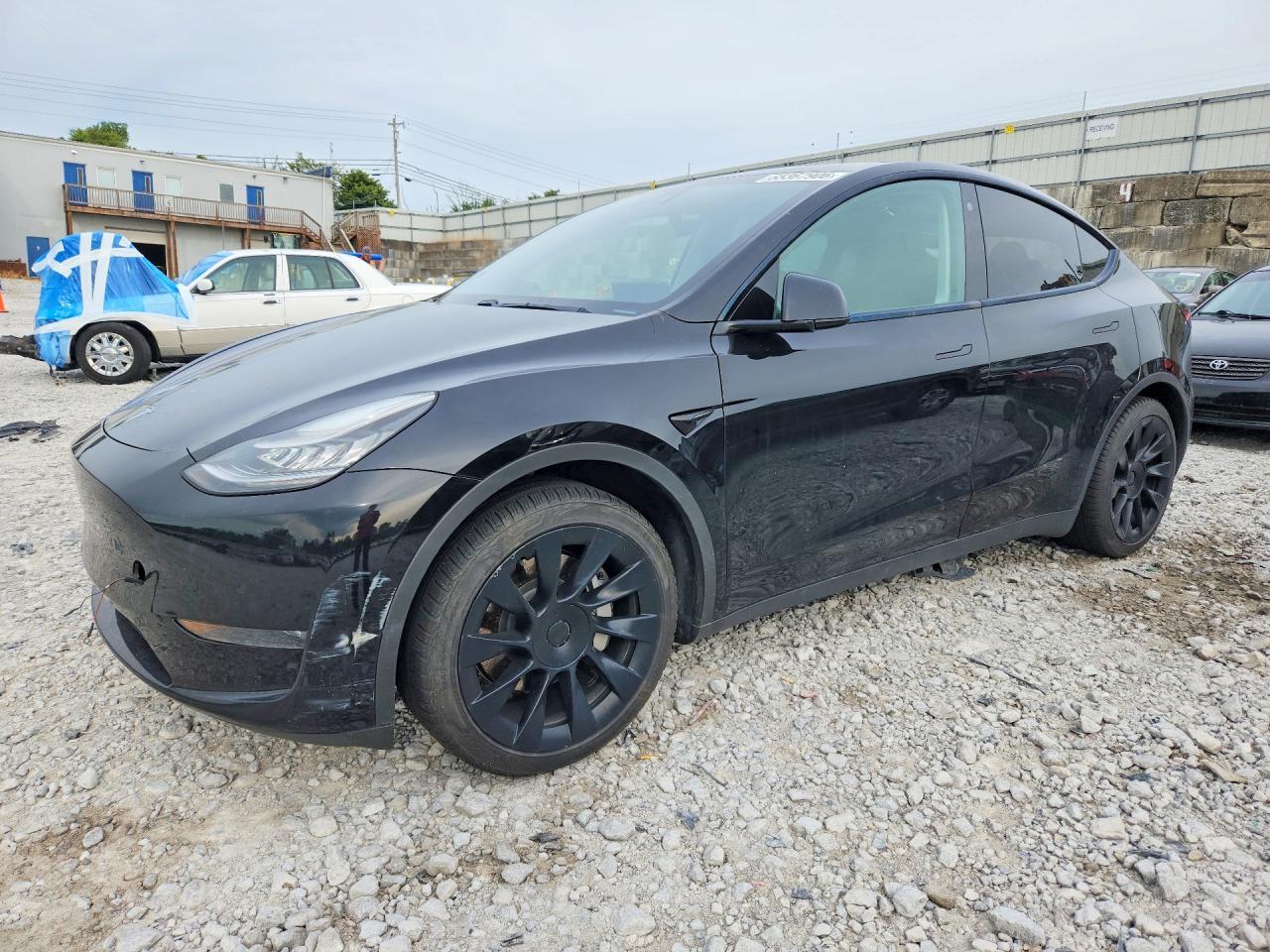 2021 Tesla Model Y - zdjęcie główne