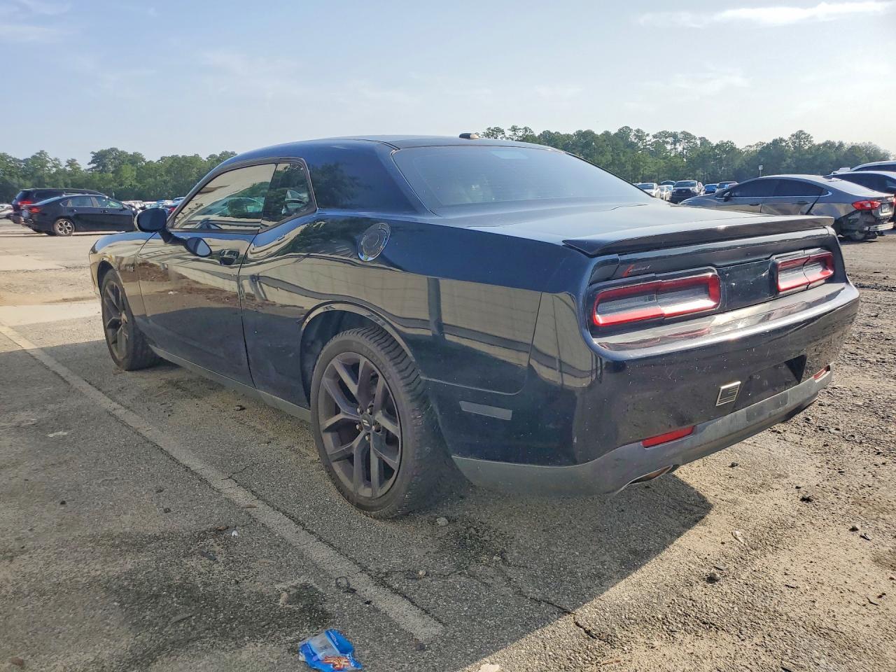 2015 Dodge Challenger Sxt - zdjęcie 2